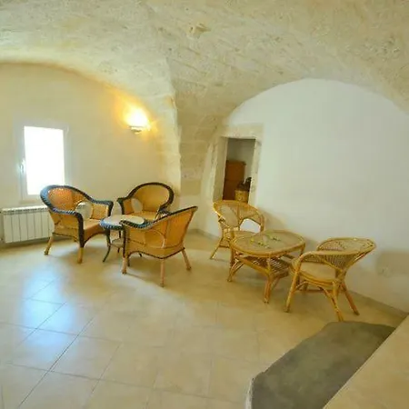 בית נופש Palazzo Cinquecentesco אוסטוני